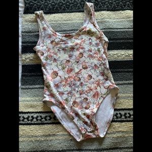✨3/$15 LA Hearts Floral Bodysuit